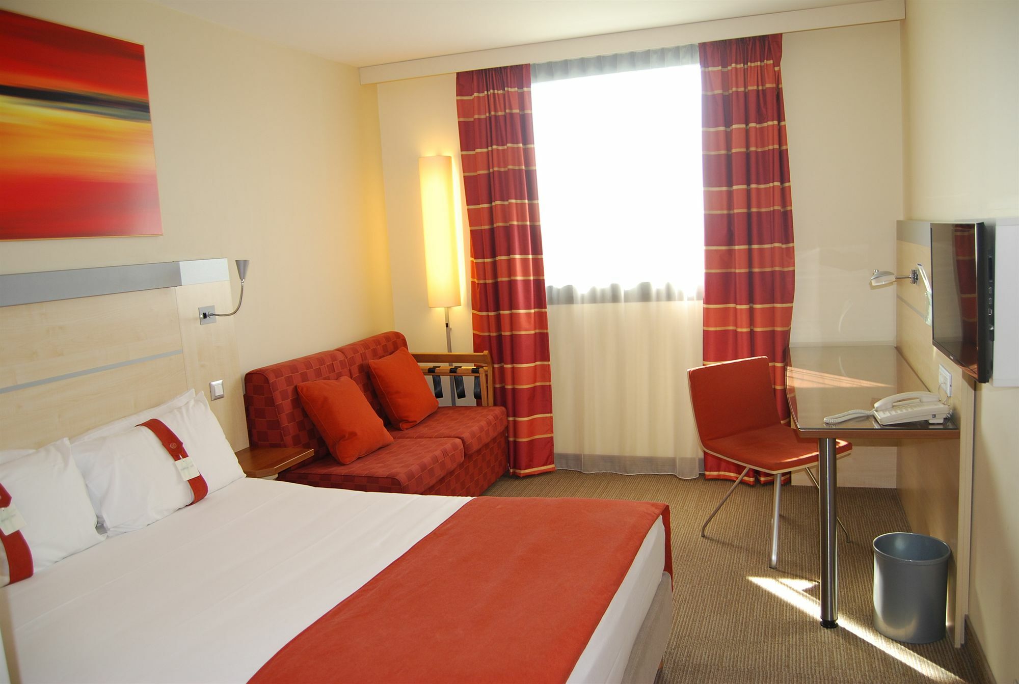 Holiday Inn Express Toulouse Airport By Ihg Blagnac Exterior photo